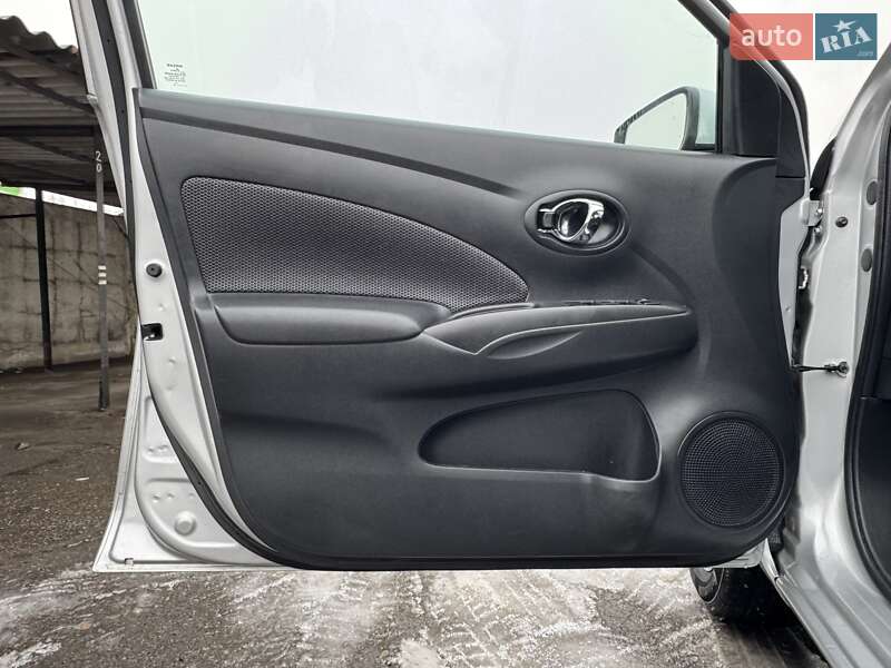 Седан Nissan Versa 2018 в Одесі