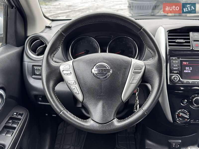Седан Nissan Versa 2018 в Одесі