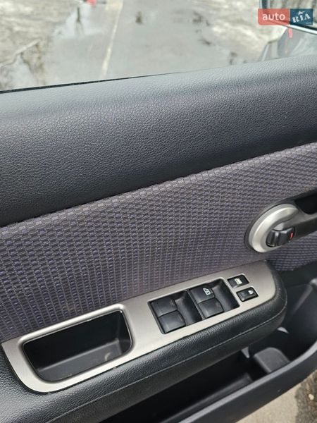 Седан Nissan Versa 2007 в Києві