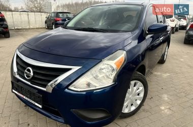Седан Nissan Versa 2019 в Львове