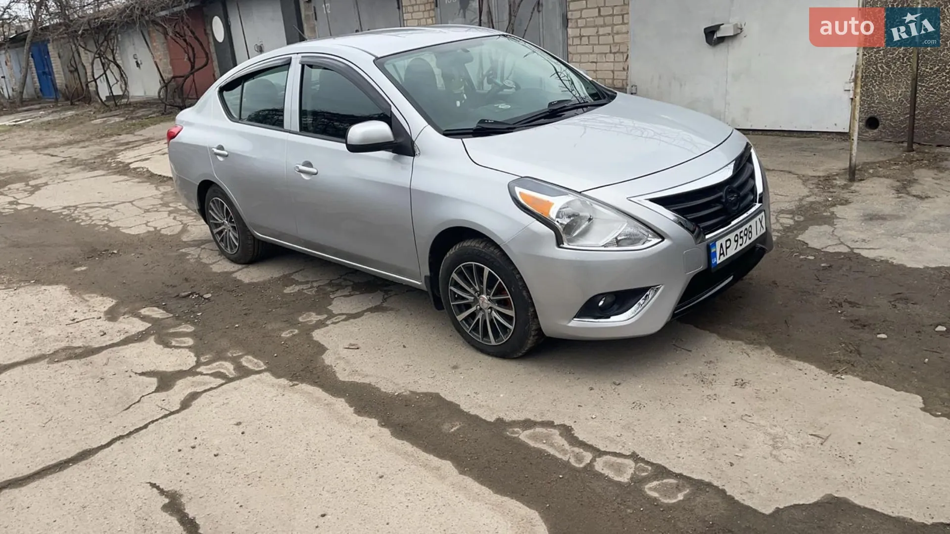 2012 Nissan Versa - мініатюра 2