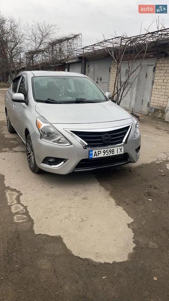 2013 Nissan Versa - мініатюра 10
