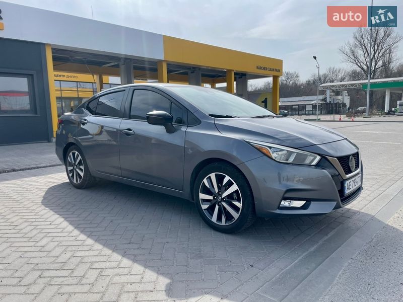 Седан Nissan Versa 2019 в Днепре