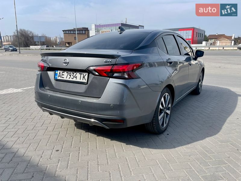 Седан Nissan Versa 2019 в Днепре