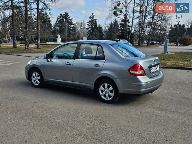 Седан Nissan Versa 2007 в Киеве фото 7 Седан Nissan Versa 2007 в Киеве