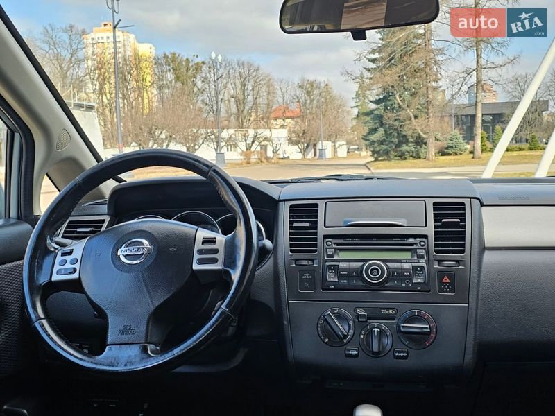 Седан Nissan Versa 2007 в Киеве фото 20 Седан Nissan Versa 2007 в Киеве