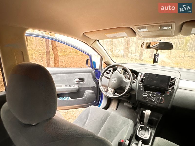 Седан Nissan Versa 2012 в Василькове