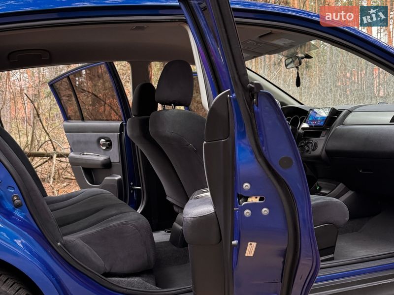 Седан Nissan Versa 2012 в Василькове