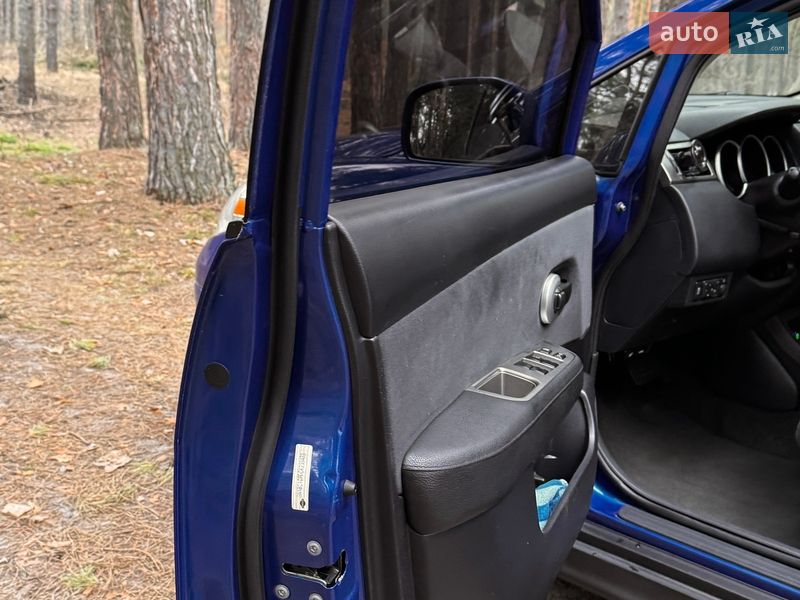 Седан Nissan Versa 2012 в Василькове