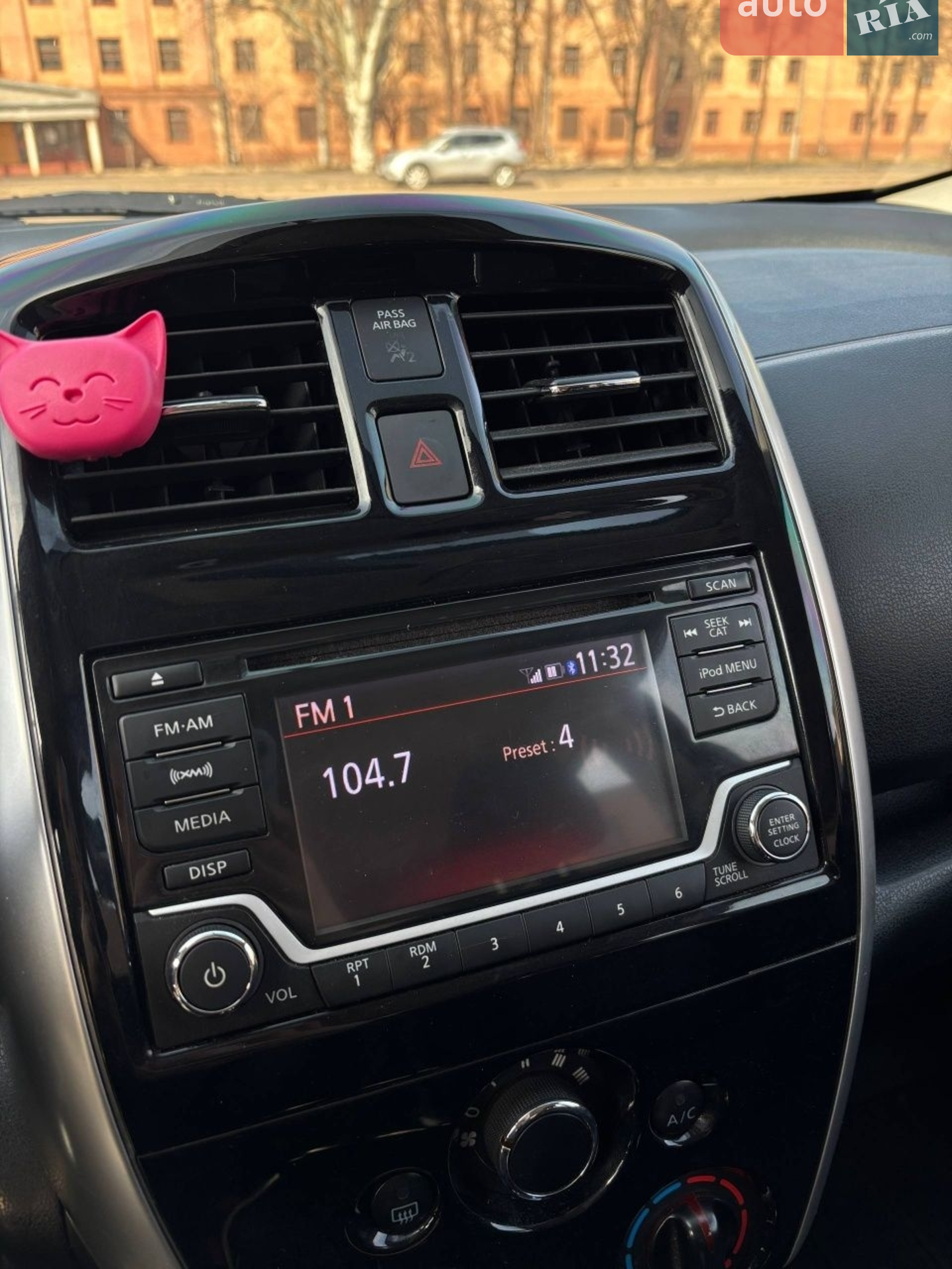 2017 Nissan Versa - мініатюра 16