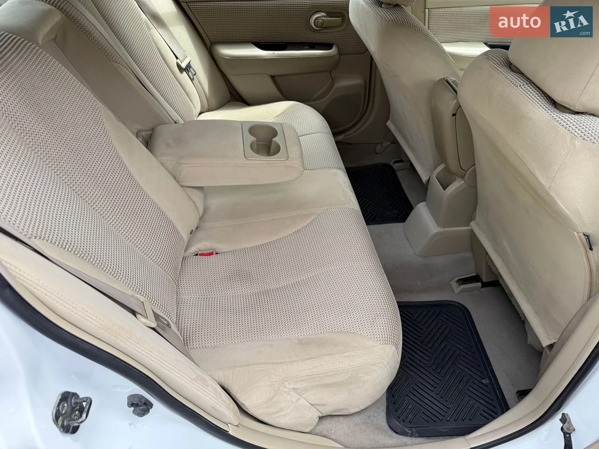 2010 Nissan Versa - мініатюра 47