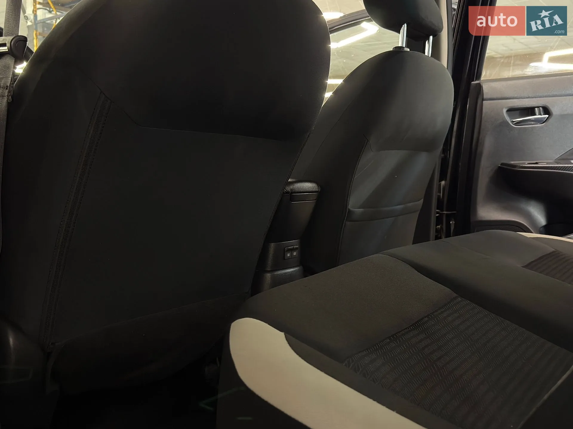 2021 Nissan Versa - мініатюра 21