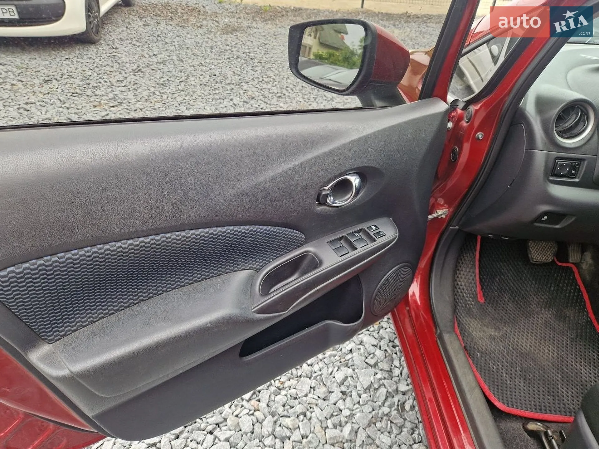 2016 Nissan Versa - мініатюра 23