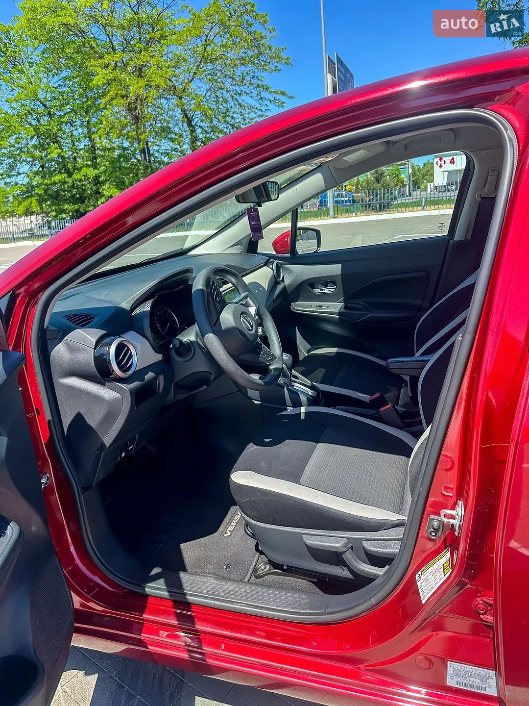 2020 Nissan Versa - мініатюра 11