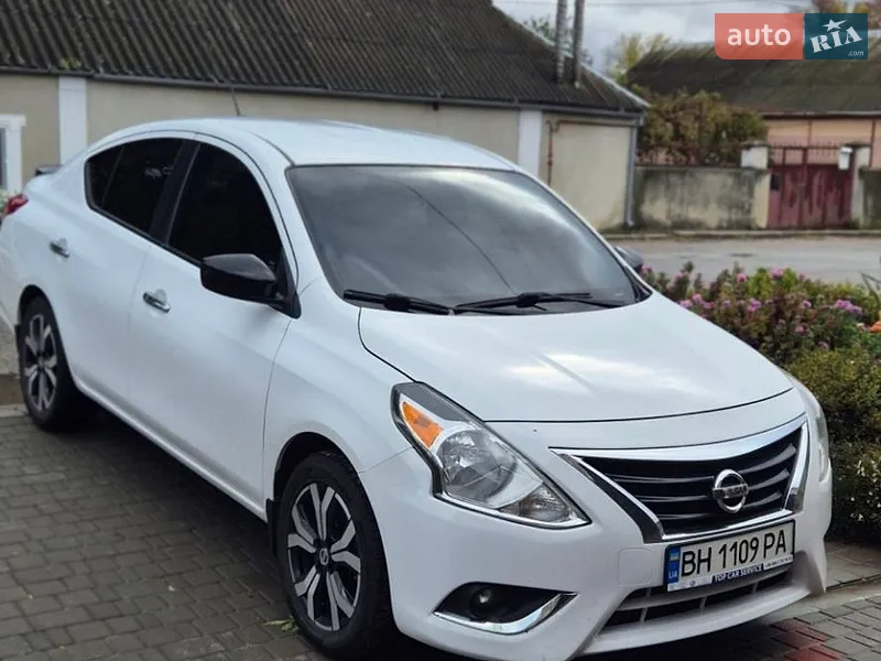 Nissan Versa 2016