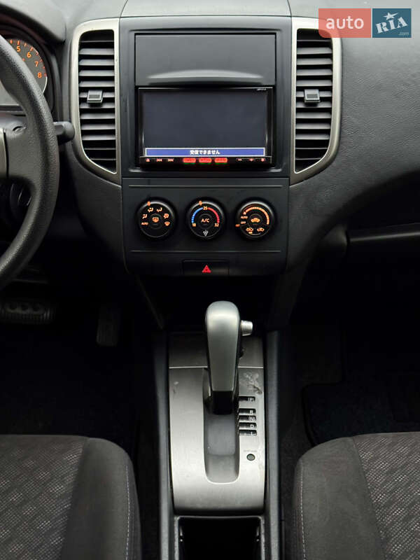 Універсал Nissan Wingroad 2013 в Києві фото 30 Універсал Nissan Wingroad 2013 в Києві