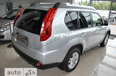 Внедорожник / Кроссовер Nissan X-Trail 2014 в Хмельницком