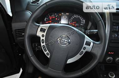 Внедорожник / Кроссовер Nissan X-Trail 2014 в 