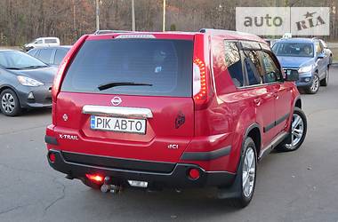 Внедорожник / Кроссовер Nissan X-Trail 2010 в Киеве