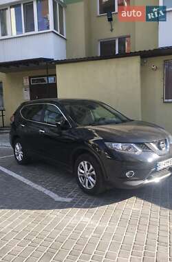 Внедорожник / Кроссовер Nissan X-Trail 2015 в Полтаве