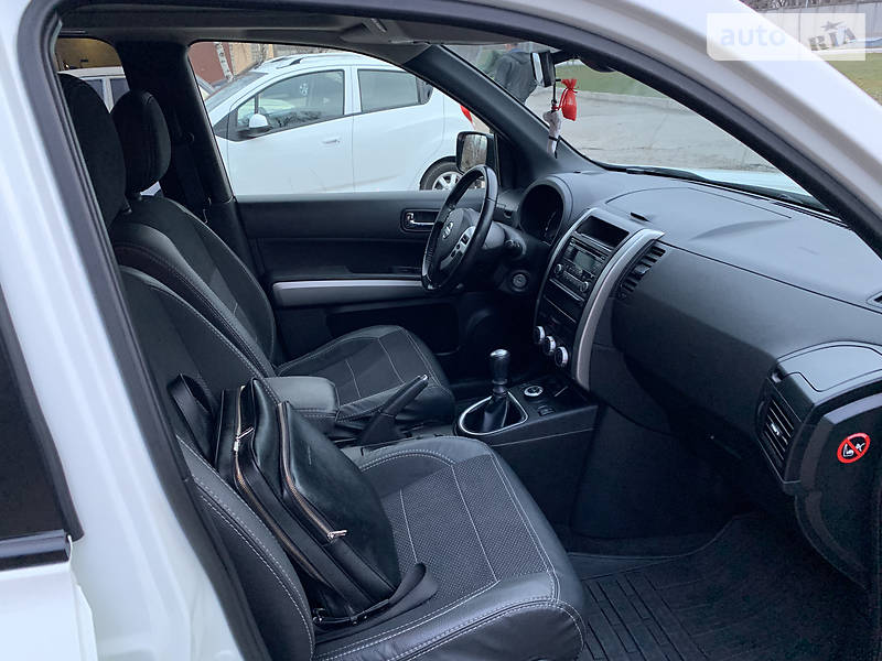 Позашляховик / Кросовер Nissan X-Trail 2012 в Кривому Розі