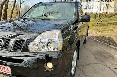 Позашляховик / Кросовер Nissan X-Trail 2008 в 