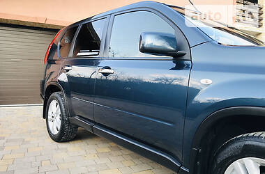 Внедорожник / Кроссовер Nissan X-Trail 2011 в Яремче