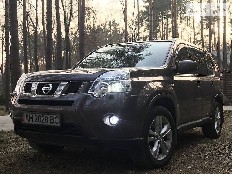 Позашляховик / Кросовер Nissan X-Trail 2010 в Києві