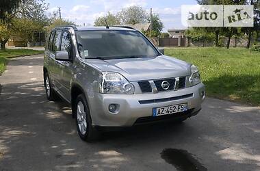 Позашляховик / Кросовер Nissan X-Trail 2010 в 