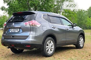 Позашляховик / Кросовер Nissan X-Trail 2014 в 