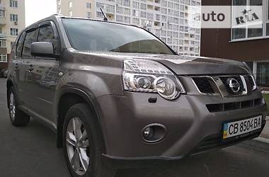 Позашляховик / Кросовер Nissan X-Trail 2012 в 