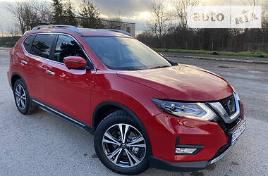 Внедорожник / Кроссовер Nissan X-Trail 2018 в Тернополе