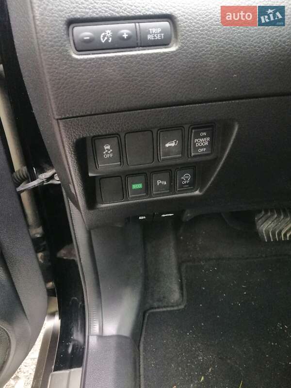 Позашляховик / Кросовер Nissan X-Trail 2014 в Рівному