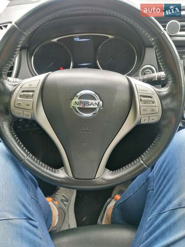 Позашляховик / Кросовер Nissan X-Trail 2014 в Рівному