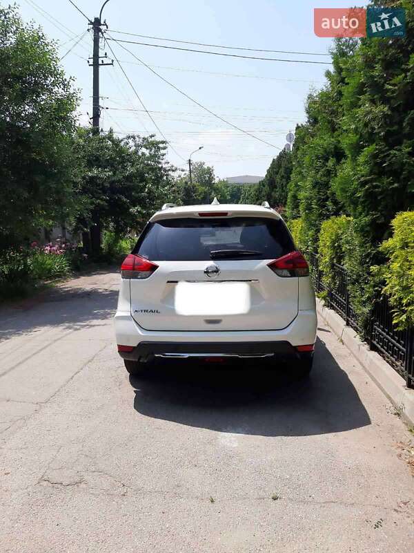 Внедорожник / Кроссовер Nissan X-Trail 2017 в Днепре