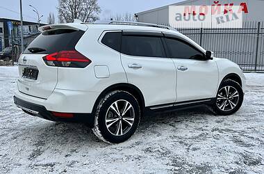 Позашляховик / Кросовер Nissan X-Trail 2021 в 