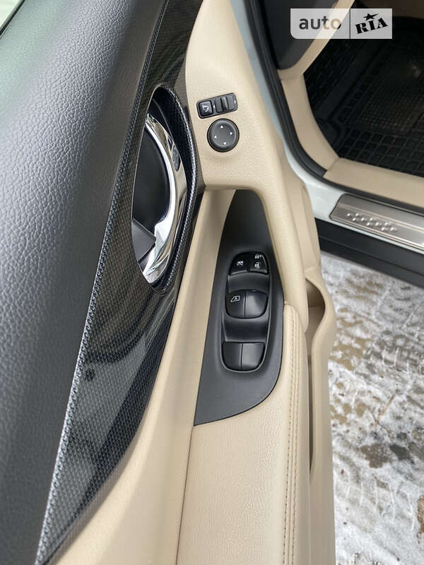 Внедорожник / Кроссовер Nissan X-Trail 2015 в Тернополе