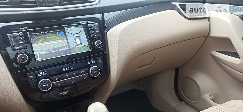 Позашляховик / Кросовер Nissan X-Trail 2015 в Коломиї