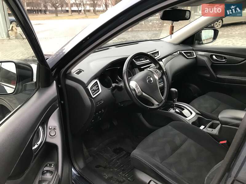 Позашляховик / Кросовер Nissan X-Trail 2015 в Запоріжжі