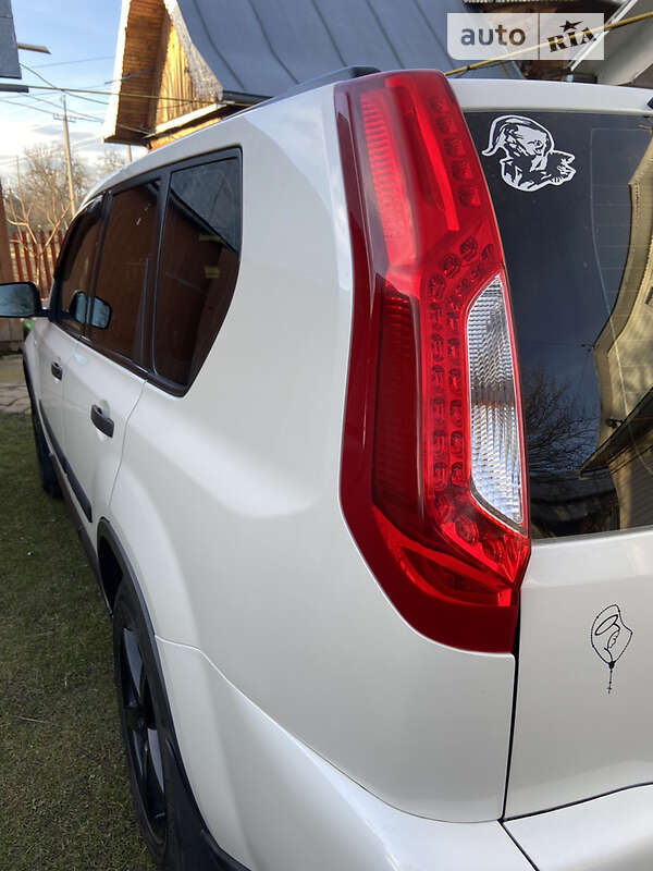 Внедорожник / Кроссовер Nissan X-Trail 2010 в Богородчанах