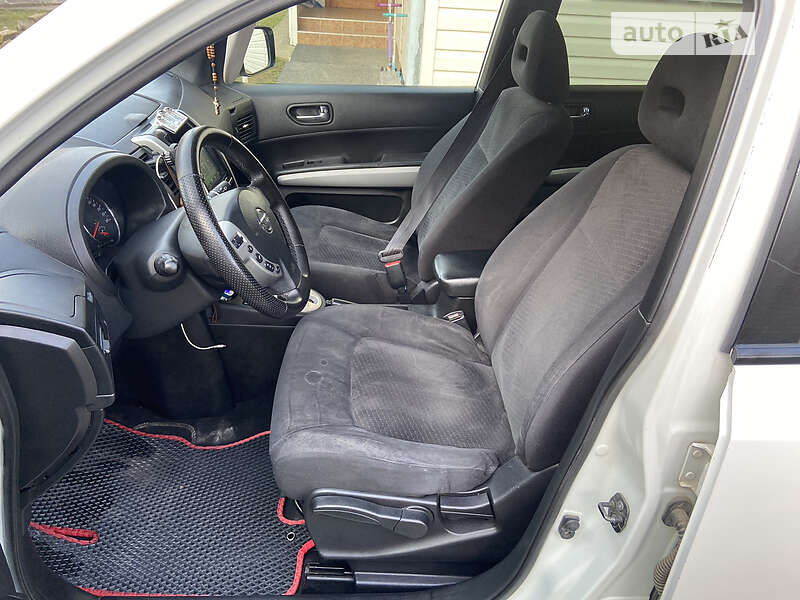 Внедорожник / Кроссовер Nissan X-Trail 2010 в Богородчанах