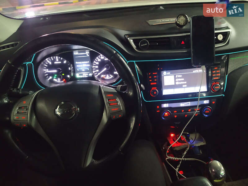 Позашляховик / Кросовер Nissan X-Trail 2015 в Одесі