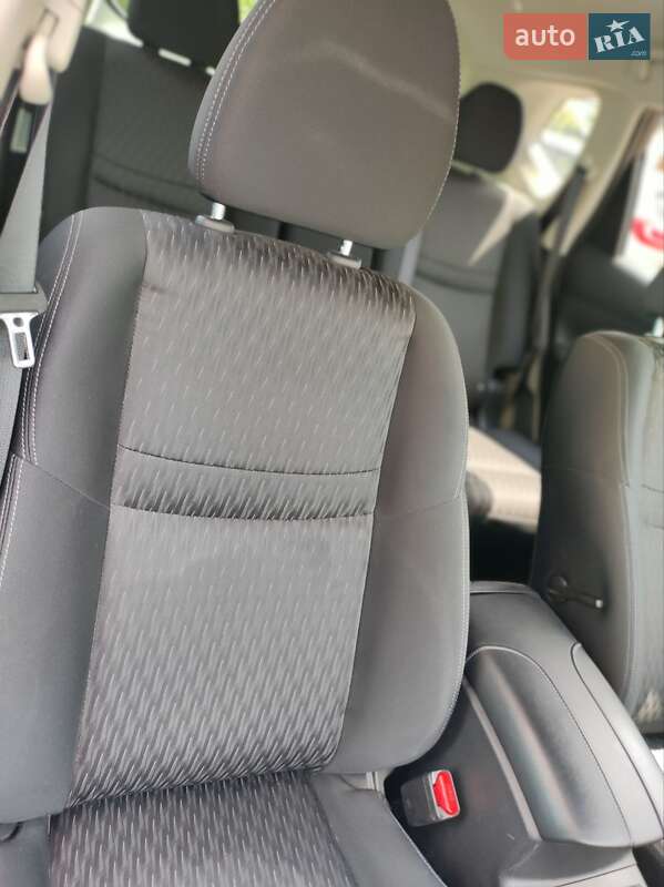 Позашляховик / Кросовер Nissan X-Trail 2018 в Першотравенську