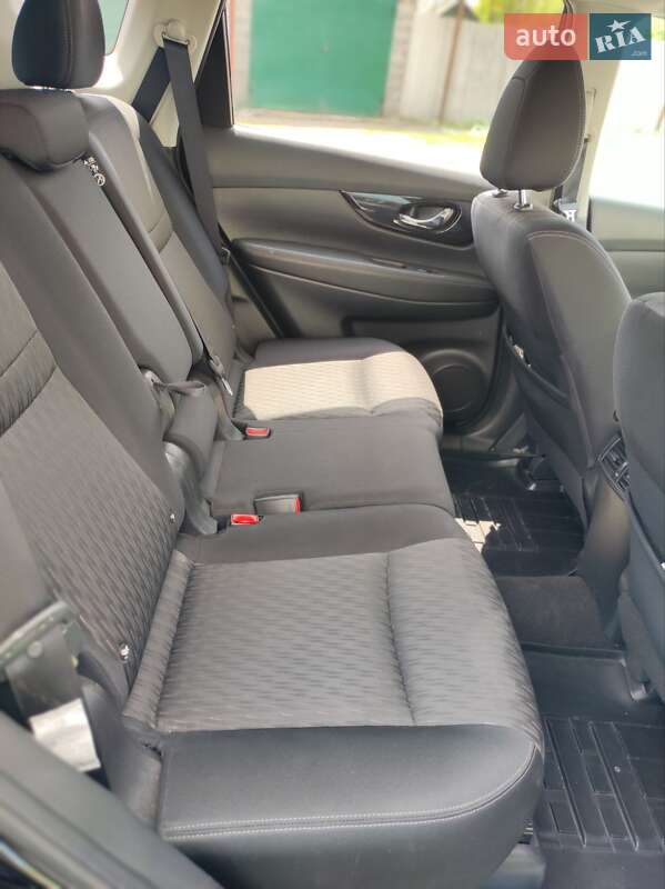 Позашляховик / Кросовер Nissan X-Trail 2018 в Першотравенську