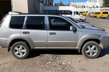 Внедорожник / Кроссовер Nissan X-Trail 2006 в 