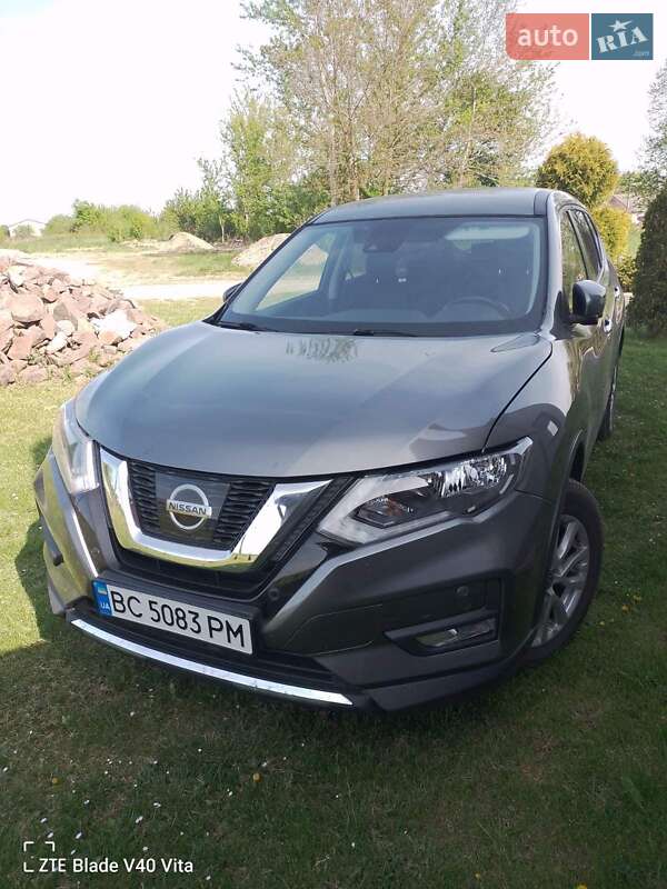 Внедорожник / Кроссовер Nissan X-Trail 2017 в Самборе