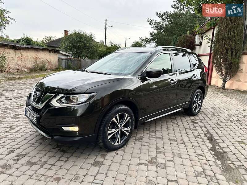 Позашляховик / Кросовер Nissan X-Trail 2017 в Івано-Франківську