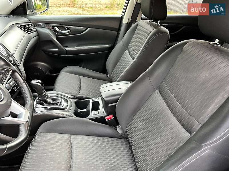 Позашляховик / Кросовер Nissan X-Trail 2017 в Івано-Франківську