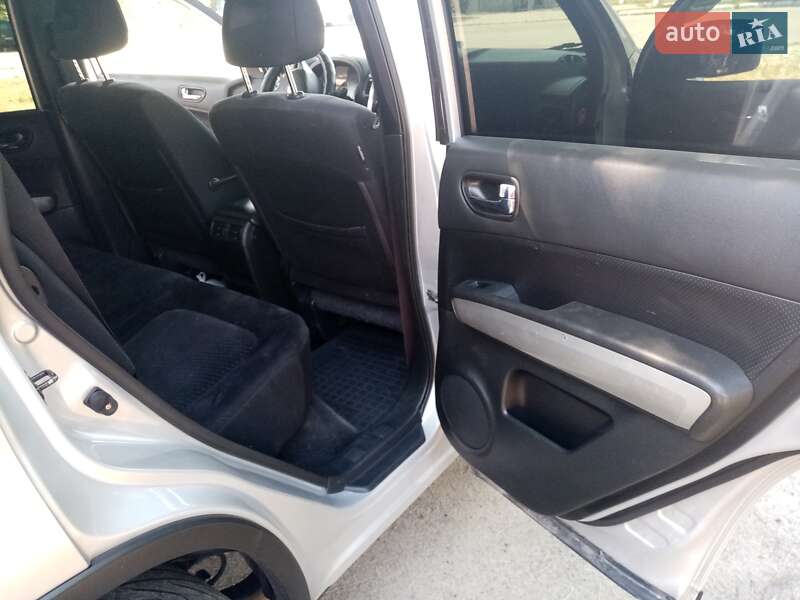 Позашляховик / Кросовер Nissan X-Trail 2011 в Звягелі