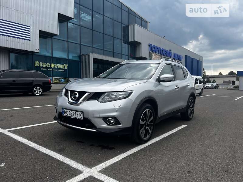 Внедорожник / Кроссовер Nissan X-Trail 2017 в Ковеле